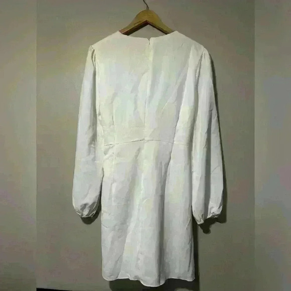 NWT Lulu’s Believe It or Knot White Long Sleeve Tie-Front Skater Dress - Picture 6 of 8